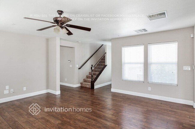 Photo - 686 Point Bluff St