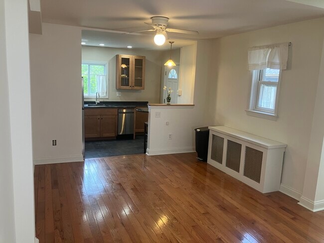 Photo - 430 E Franklin St Unit first floor