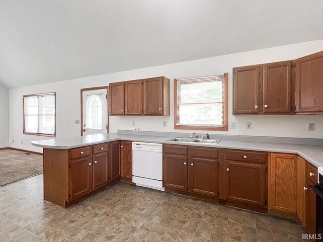 Photo - 2304 E 8th St