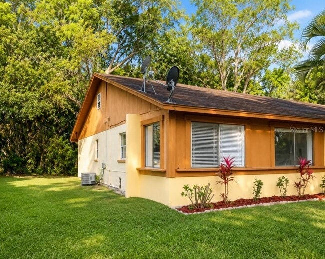 Building Photo - 1152 Old S Dr