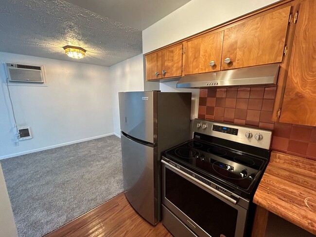 1104 West 7th Avenue Apartments