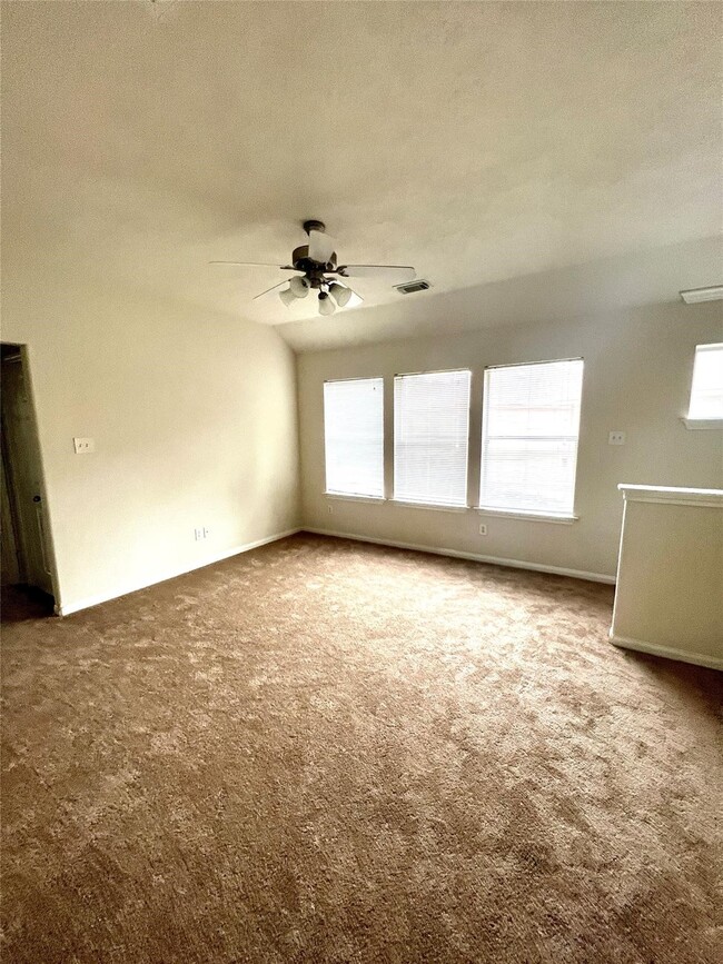 Photo - 43 Nestlewood Pl