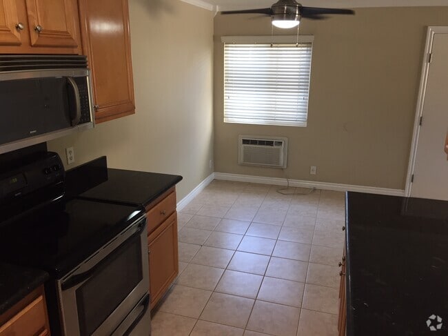 Building Photo - 9929 Erma Rd Unit 206 Rental