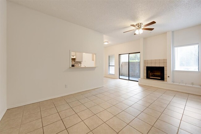 Photo - 9100 Mountain Ridge Dr Unit 105