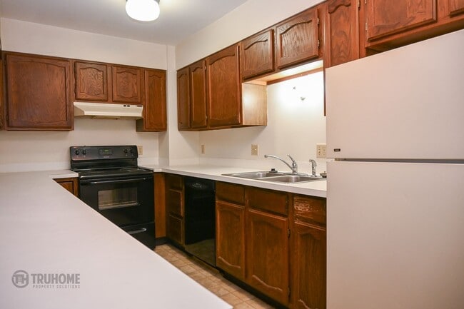 Photo - 2 Bedroom/1 Bathroom Available Near UND Unidad #15