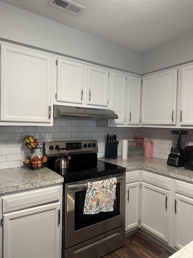 Photo - 122 W Victoria Ct Unit C