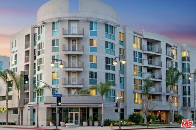 Building Photo - 267 San Pedro St Unit 306