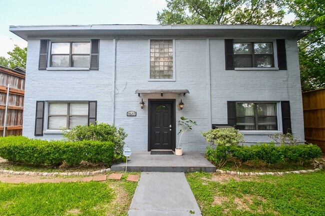 Building Photo - 4623 Yupon St Unit 3