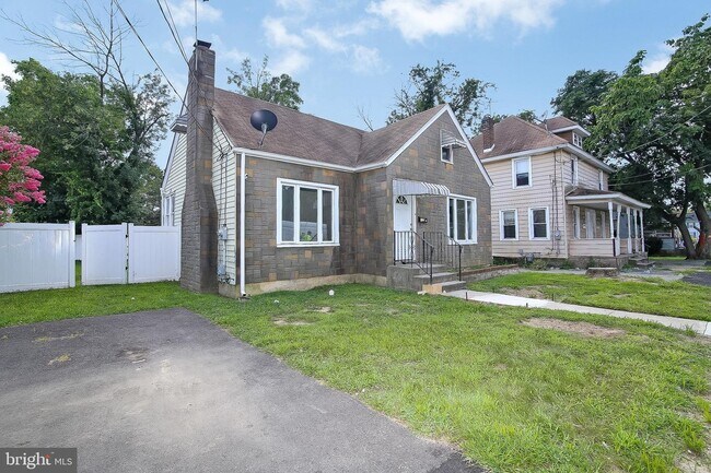 Photo - 112 W Washington St