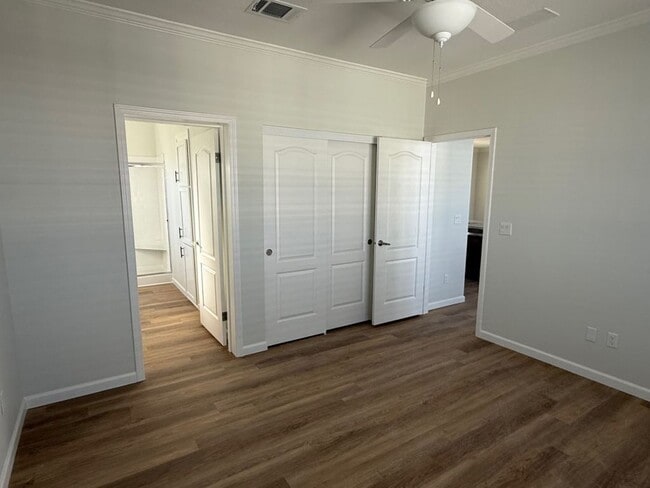 1635 Voyager Dr
