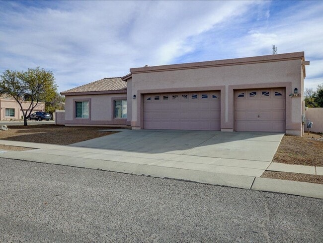 Photo - Spacious 3-Bedroom Home with 3-Car Garage & Large Backyard