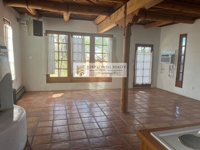 Photo - 2747 S Kinney Rd