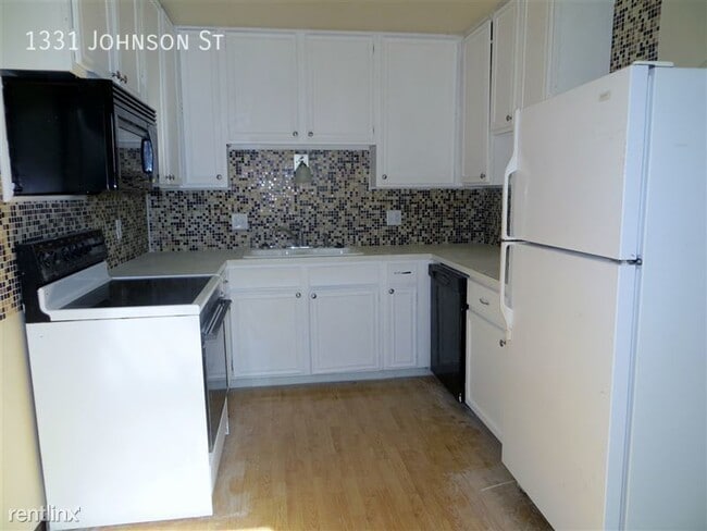 Photo - 1331 Johnson St