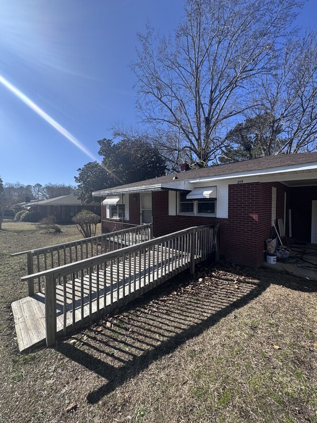 Building Photo - 215 Alabama Ave