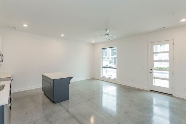 Building Photo - 415 Merritt Ave Unit ID1247556P Rental