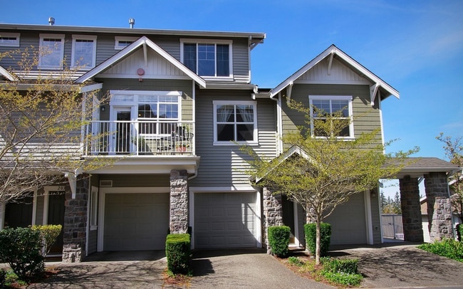 Building Photo - 1601 NE Katsura St Unit 203 Rental