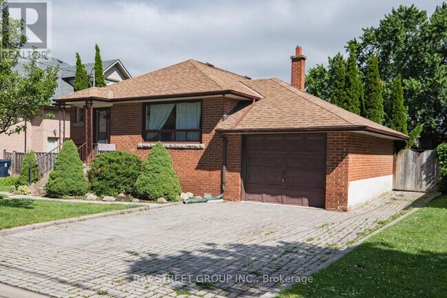Photo - 538 Queens Dr