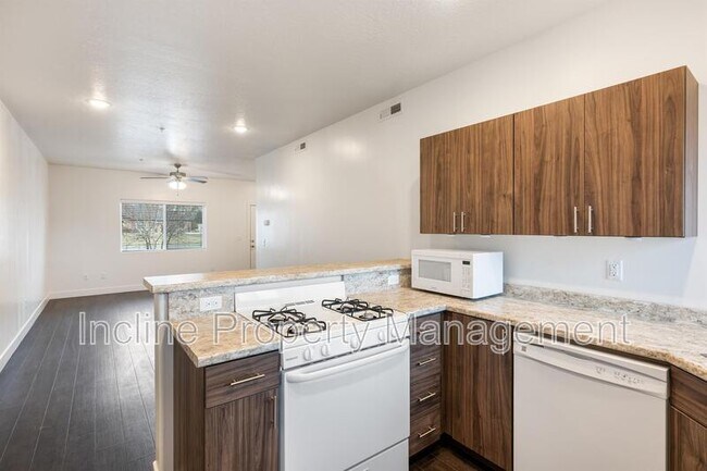 1389 Northfield Rd Unit 8