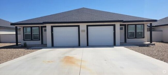 Building Photo - ra2729 Unit 2729-B Rental