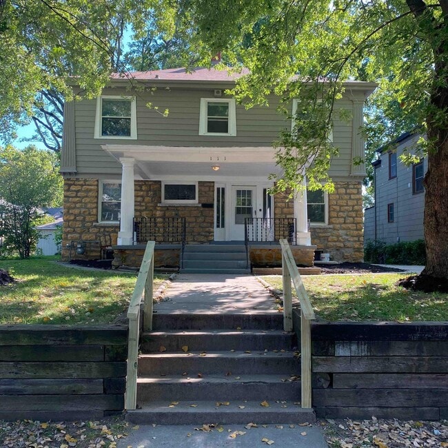 Building Photo - 111 Spruce Ave