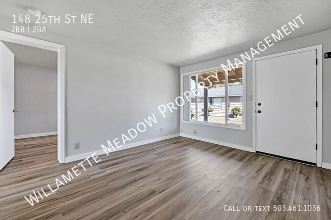 Photo - 148 25th St NE