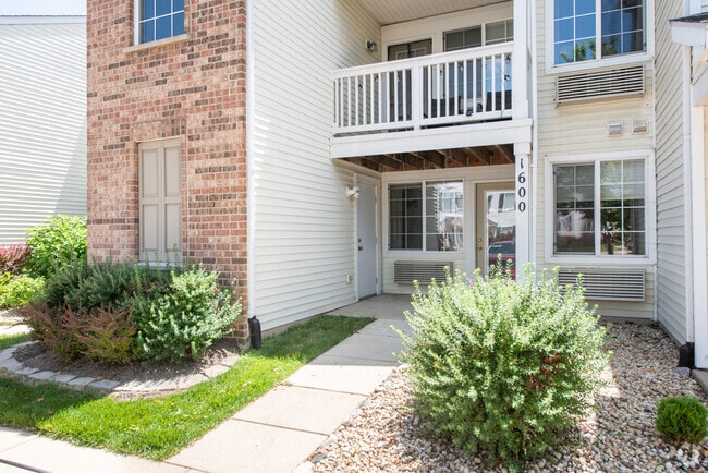 Building Photo - 1600 McClure Rd Unit 0 Rental