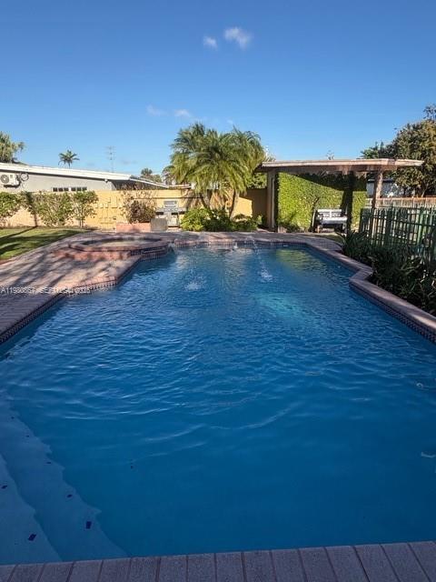 Building Photo - 10720 SW 43rd Ln