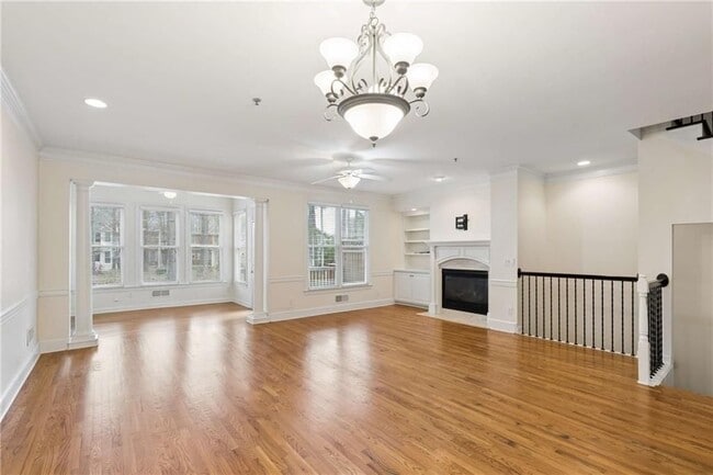 Photo - 610 Vinings Estates Dr SE