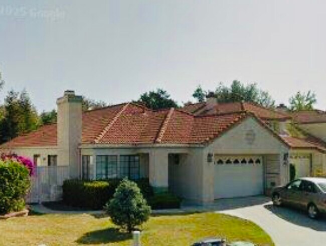 Photo - 2034 Riverbirch Dr