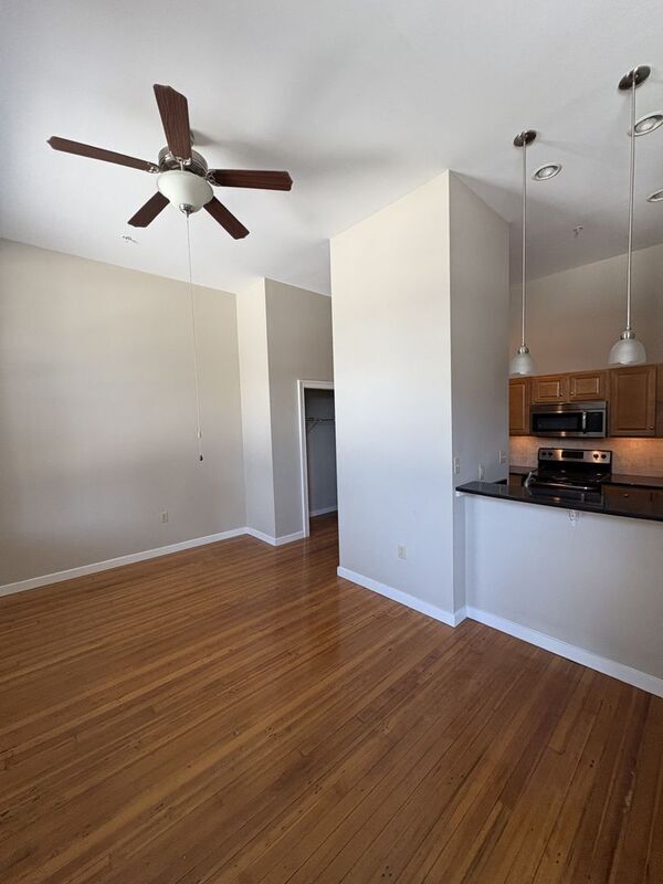Photo - 125 W Saratoga St Unidad 305