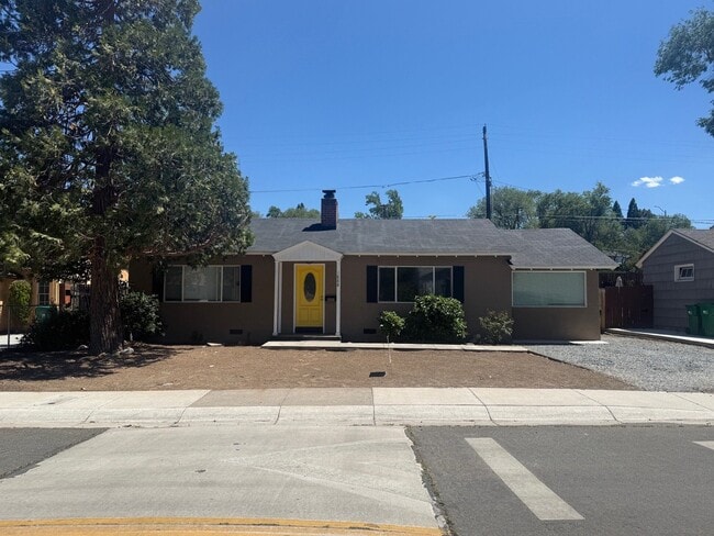 Photo - 1888 Vale St