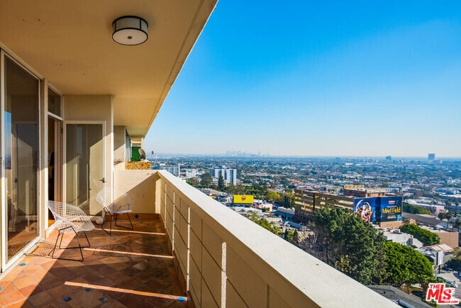 Building Photo - 8787 Shoreham Dr Unit 1210 Rental