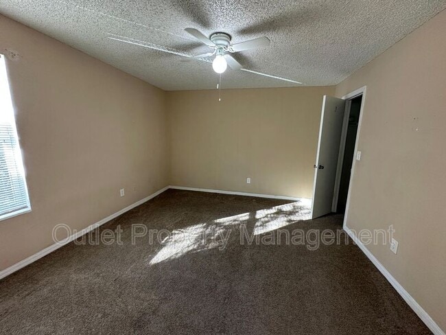 Photo - 4560 Commander Dr Unit # 1337