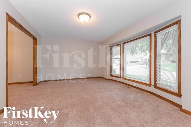 Photo - 5817 N Indiana Ave