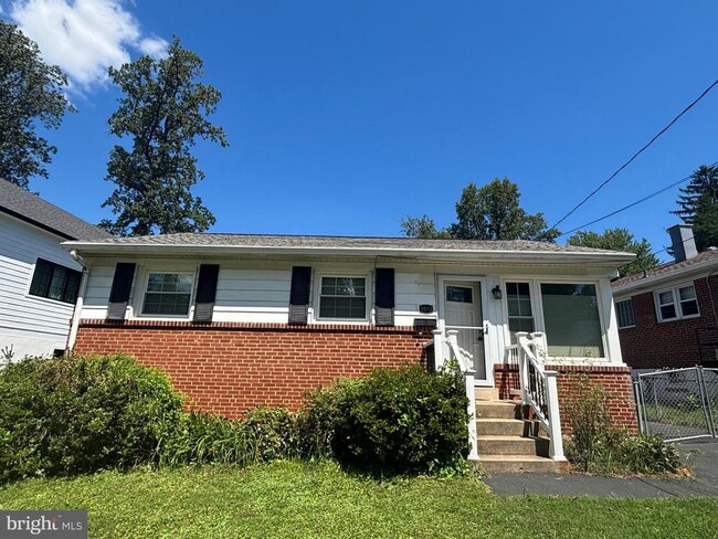 Building Photo - 3513 Anderson Rd Rental