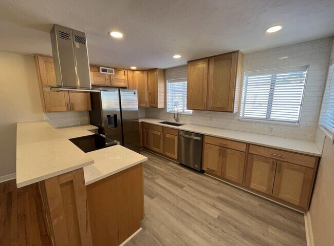 3012 N Lee Ave Unidad C