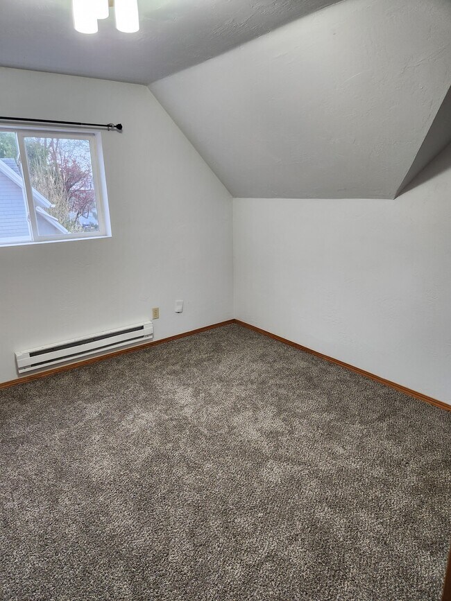 Bedroom #1 - 543 N Meade St Unit 1 Upper