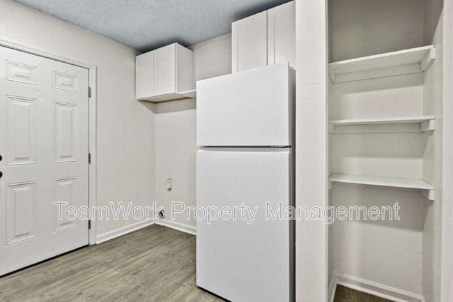 Photo - 3027 Azalea Dr