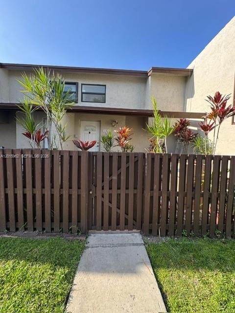 Building Photo - 10296 NW 9th St Cir Unit 202