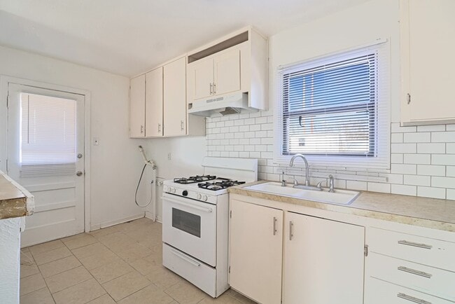 Photo - 1807 Doran Dr