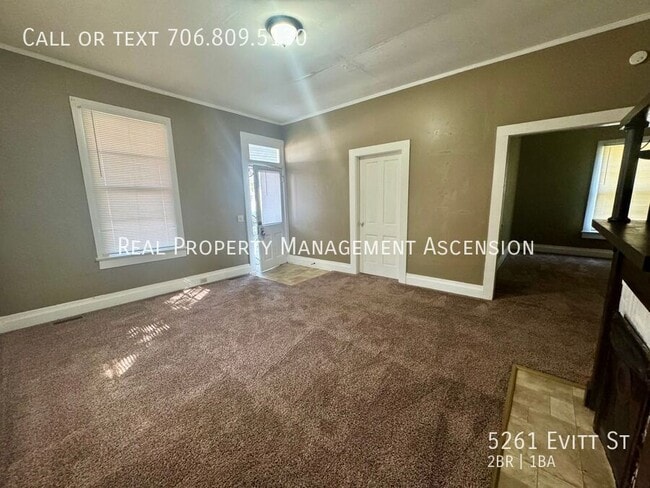 Photo - 5261 Evitt St