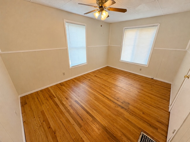 Photo - 2410 W Douglas Ave Unit 2410