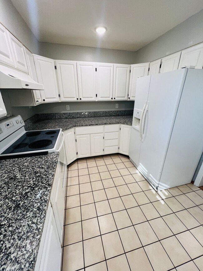 Photo - Beautiful 4 Bedroom 3-Bathroom Home