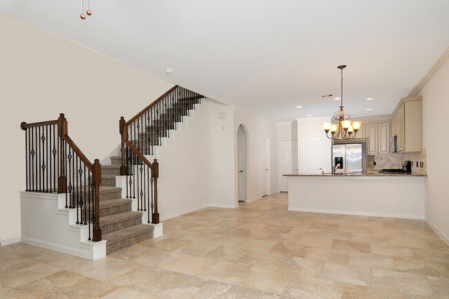Photo - 7 Bettina Ln