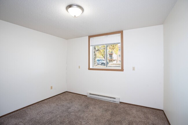 Fargo, ND Pacific Park Apartments | 11B | Dormitorio