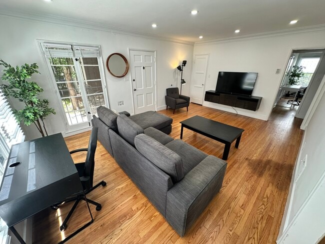 Photo - 214 S Arnaz Dr