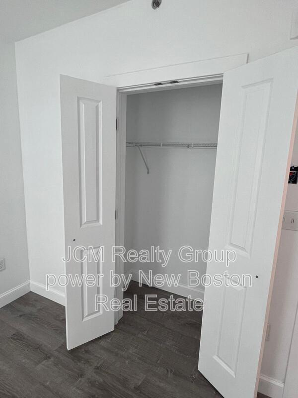 Photo - 69 N Common St Unidad Rooms