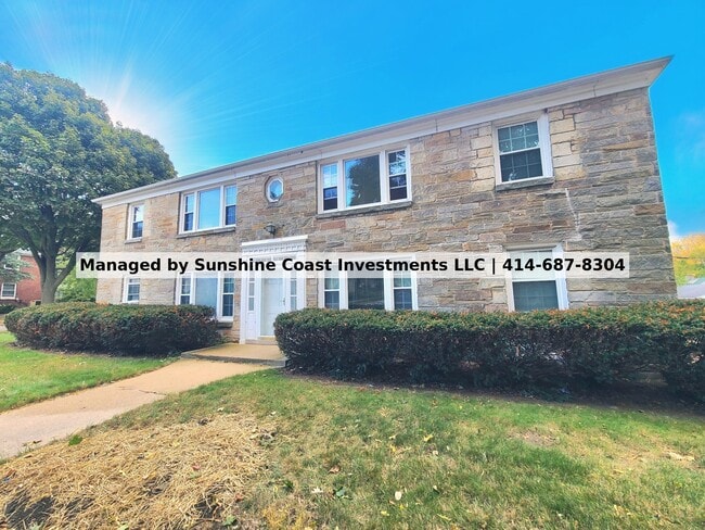 Building Photo - 8505 W Center St Unit Upper  #4