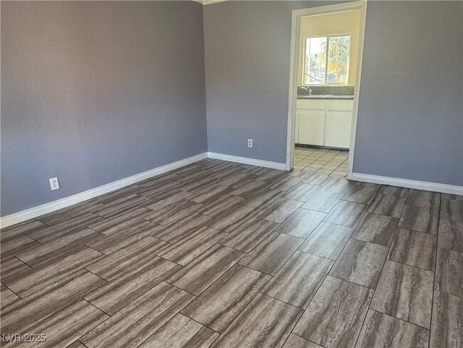 Building Photo - 379 N 15th St Rental