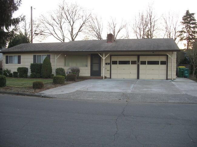 SW Beaverton one level 3 bedroom House Nea... - SW Beaverton one level 3 bedroom House Nea...